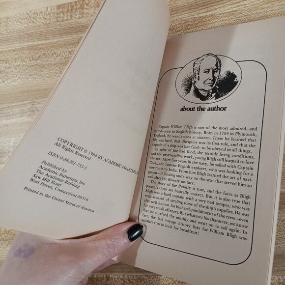 Mutiny on Board HMS Bounty Bligh 1984 B&W Pocket Classics Comic Paperback Vtg - Picture 4 of 6